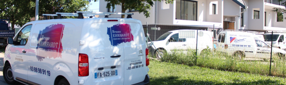 Camionette Bruno Ehrhardt sur un chantier de construction de maison neuve à Erstein